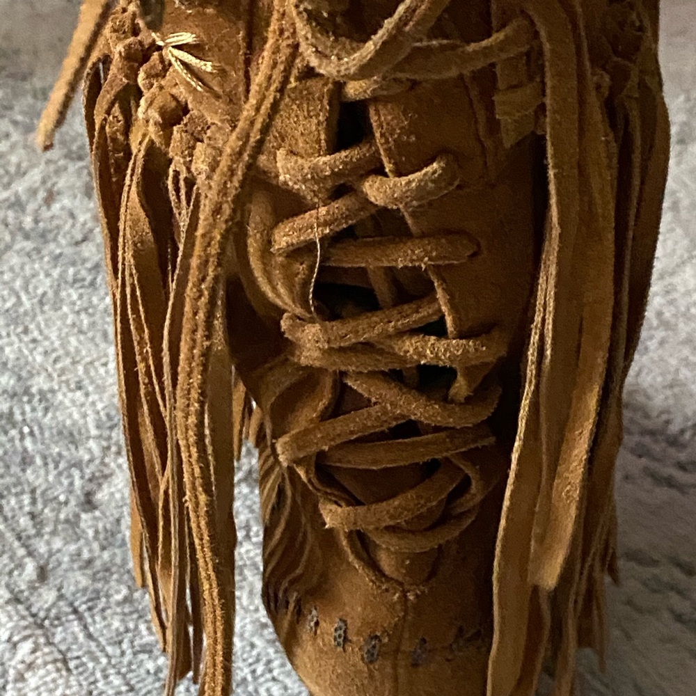 Boots - Picture 4 of 8